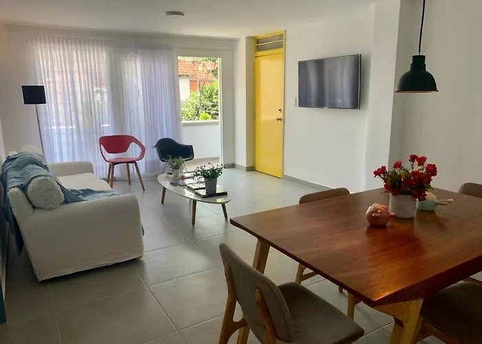 Charming Apartment In Downtown - Home Aris 301